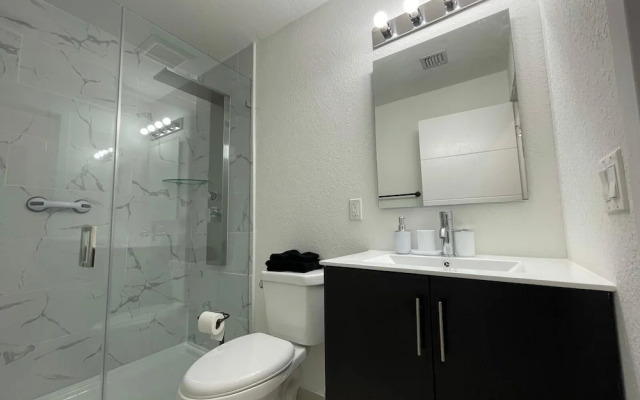 Breathtaking Sky Terrace 4BR/4BA BBQ/BAR  - New Home