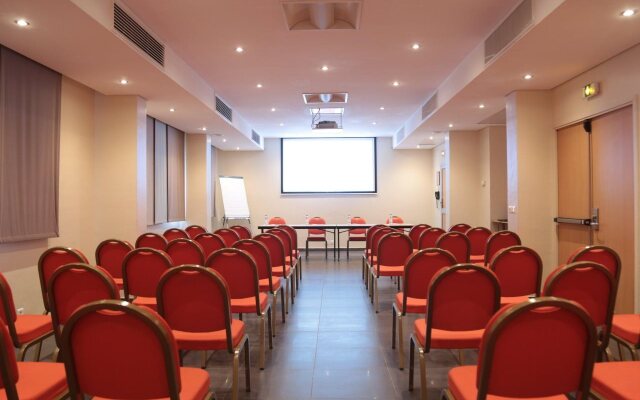 Ibis Abidjan Plateau