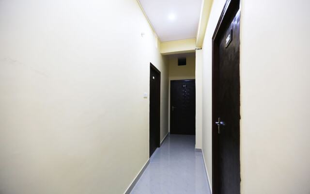 Shri Ram Guest House by OYO Rooms