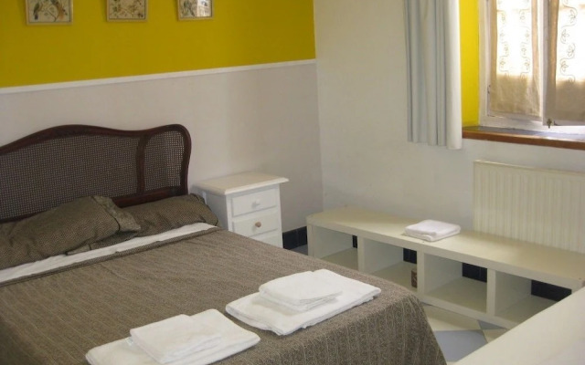 Las Acacias Hostal Restaurante