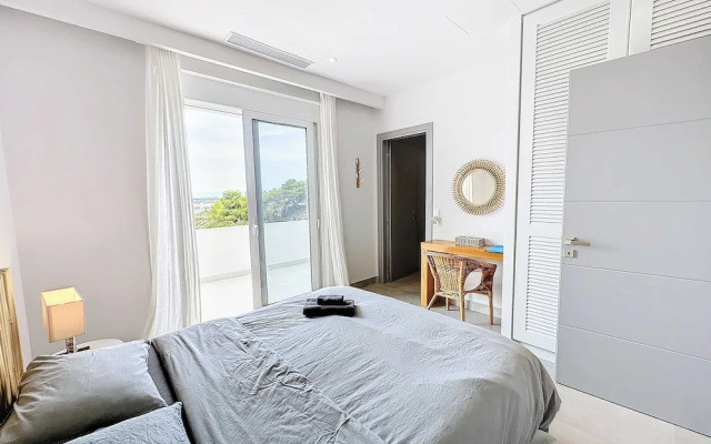 Modern VIP Villa 100 Privacy Stunning Views