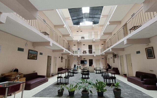 RedDoorz @ Fortune Hotel Jalan Walanda Maramis Manado