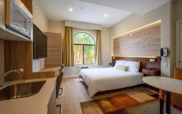 Studios Inn