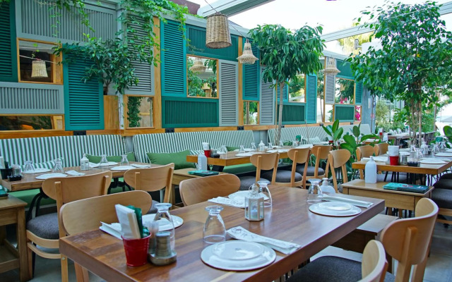 George Dragon Beach Hotel