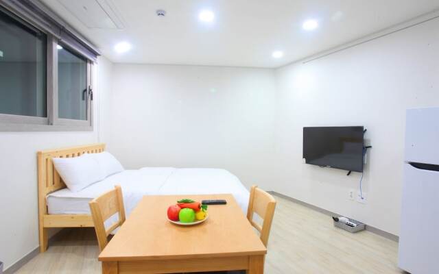 Sea and Star Pension