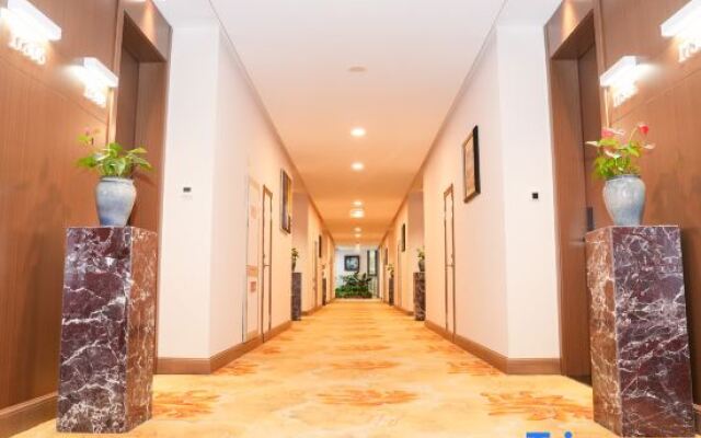Moon Lake Bay Hotel