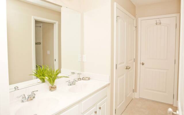 OA24 Solterra 6BR Pool Home GRoom