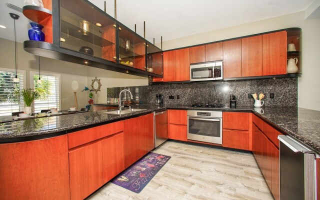 Alexa Beach - 1804174