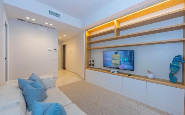 Mina Apartment 100m From Sea