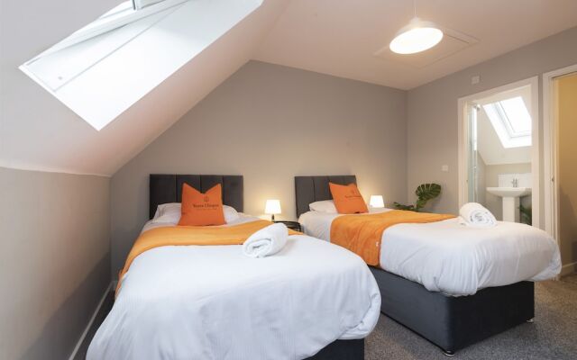 Champagne House - 3 Bedroom Townhouse