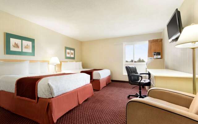 Travelodge by Wyndham Lethbridge
