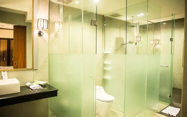 Diamond Hotel Solo
