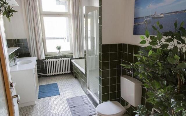 Stilvolle Altbauwohnung in zentraler Lage