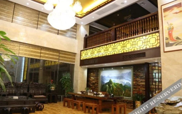 Sunshine Holiday Hotel