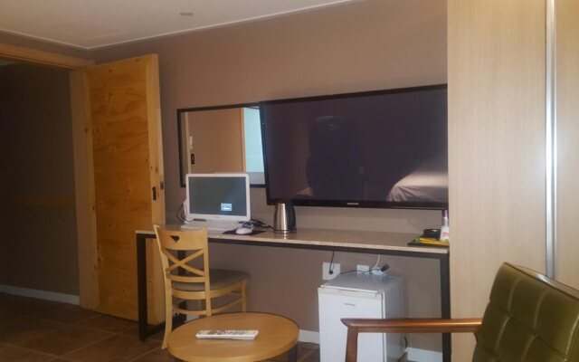 Joy Plus Hotel