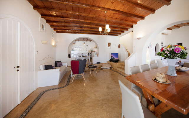 Luxury Villa With Breathtaking Infinite Sea View and Private Pool