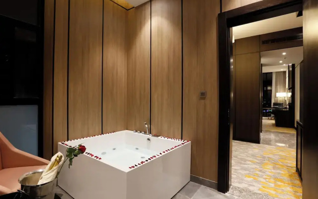 Freesia Hotel
