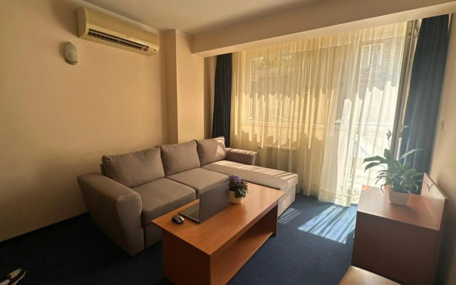 Central Plaza Hotel