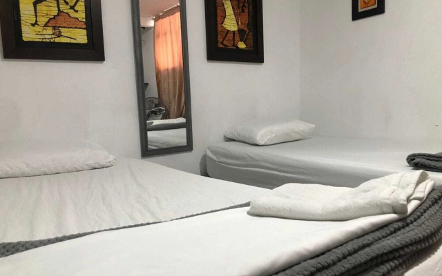 Memphis Hostal - Hostel