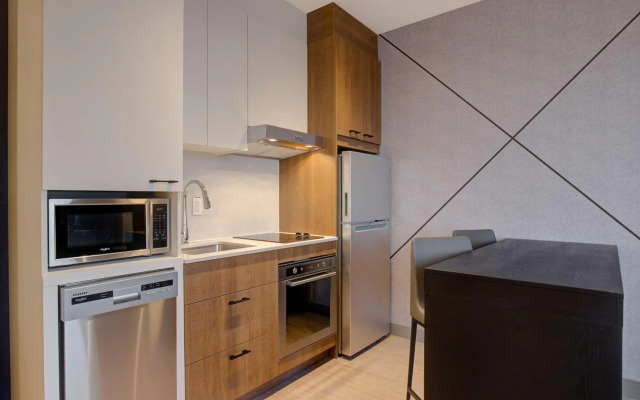 Hampton Inn by Hilton Montreal Downtown
