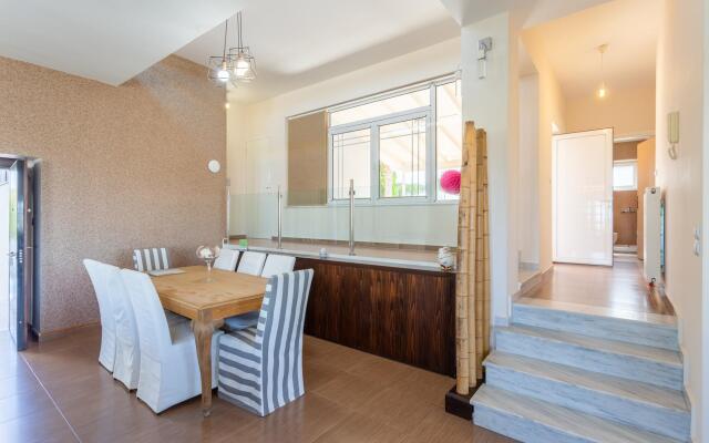 Villa Thetis Large Private Pool Walk to Beach Sea Views A C Wifi Car Not Required Eco-friendl - 2302