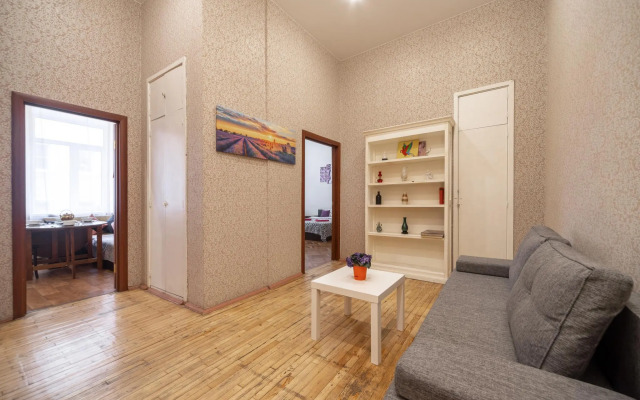 на Литейном 9