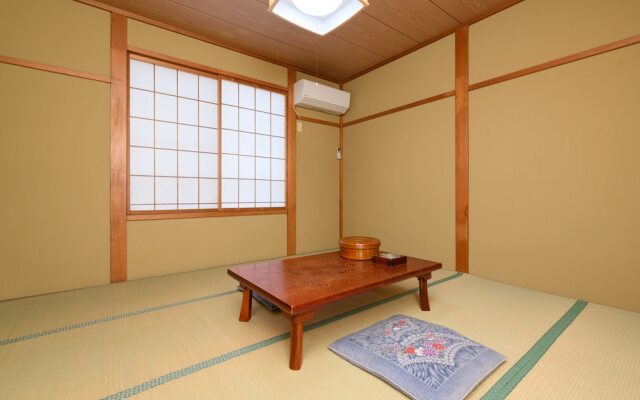 OYO Ryokan Ryosou Minato Sado