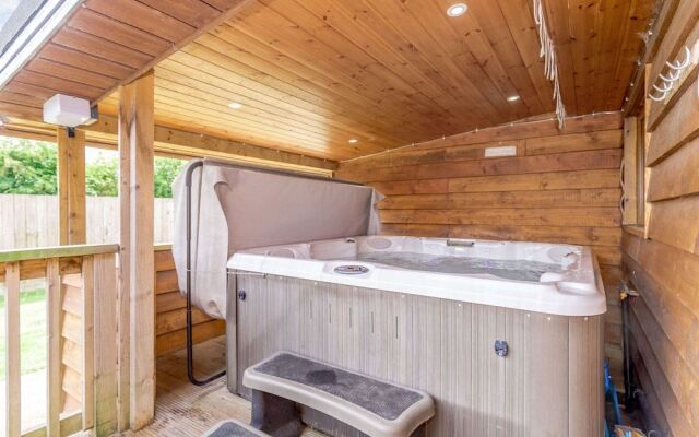 Kingfisher Lodge
