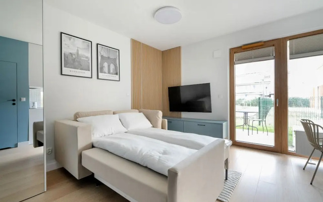 Studio in Poznań With Garden by Renters