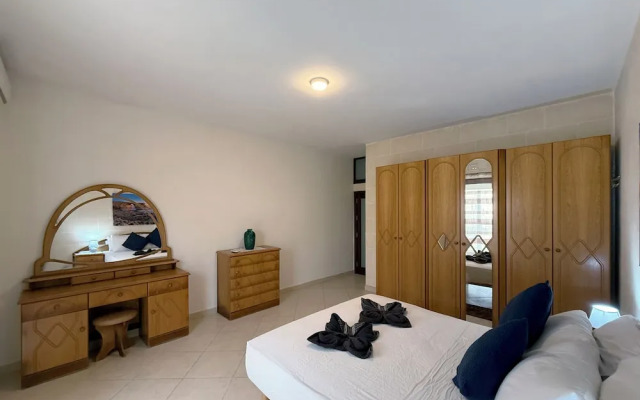 Traditional Maltese 3BD Apartment