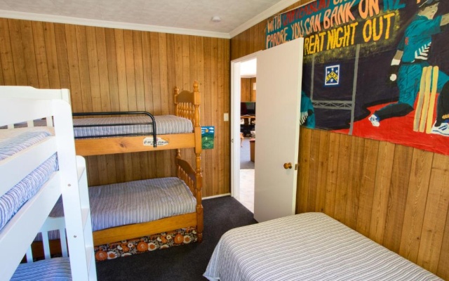 Tidal Treasure - Collingwood Holiday Home – Guest Rooms – Golden Bay