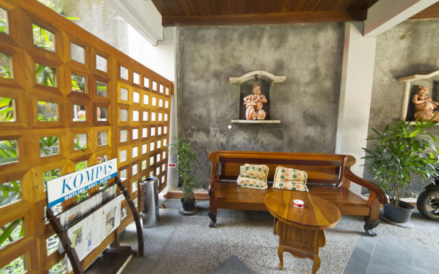 Airy Lowokwaru Candi Trowulan 12 Malang