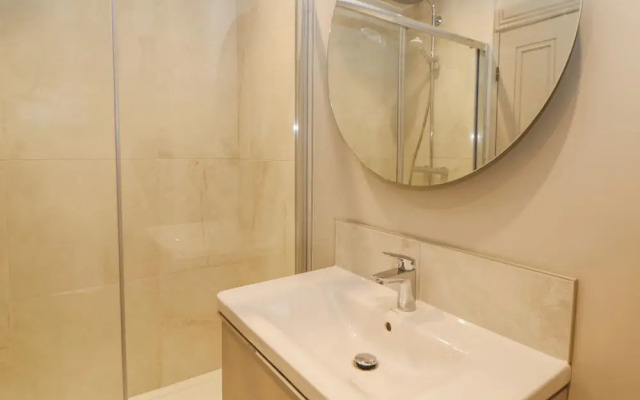 Castleton Suite