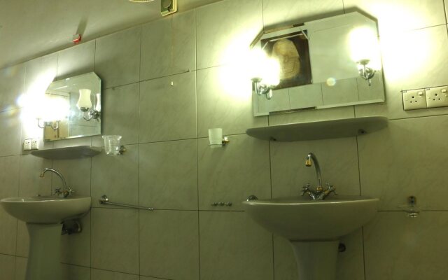 Hotel Aurelia Negombo