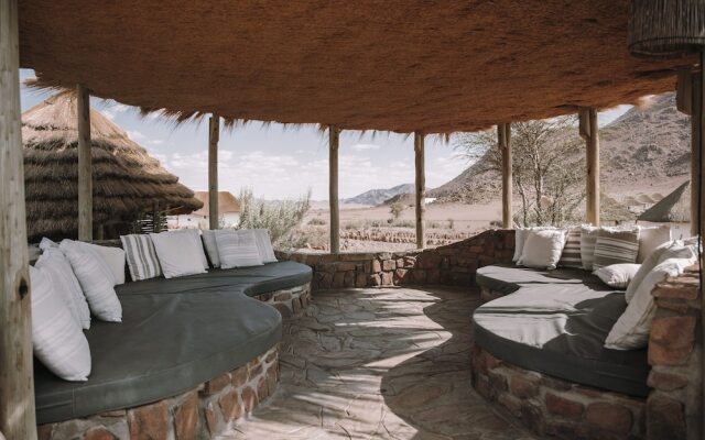 Desert Homestead Lodge l Ondili