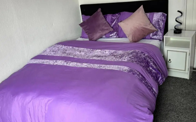 Cosy Leicester Apartment With 2 Bedrooms