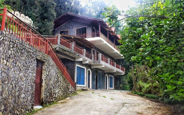 The Canadian Woods Resort
