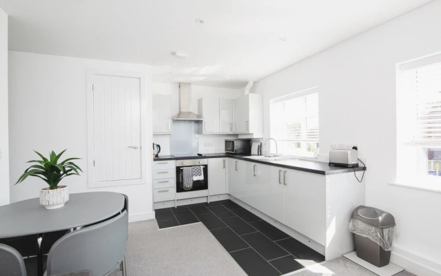 NEW 2BD Pontact Flat in the Heart of Didcot
