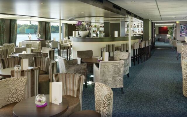 Crossgates Hotelship 4 Star Frankfurt