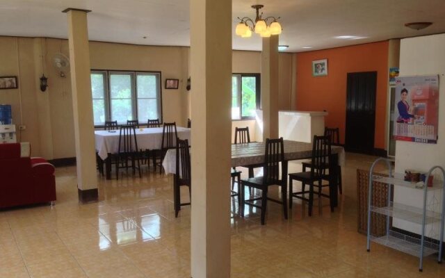 Somsiri Resort