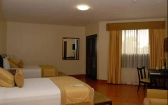 Hotel Los Portales