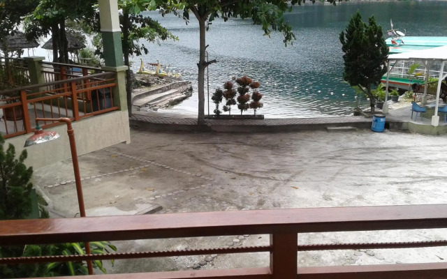 Pandu Lakeside Hotel Parapat - Toba Lake