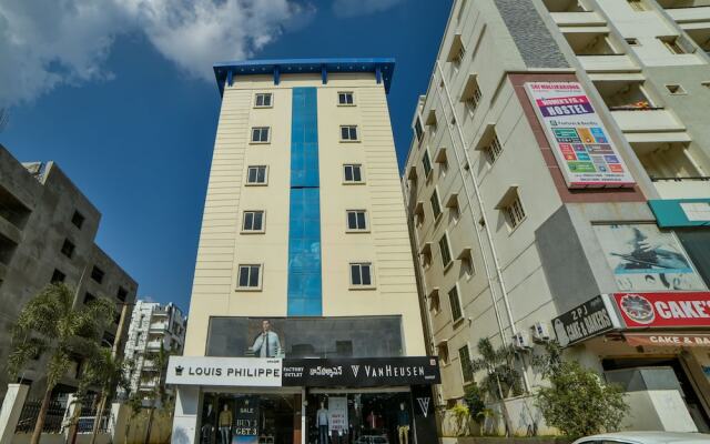 OYO 23589 Crown Palace