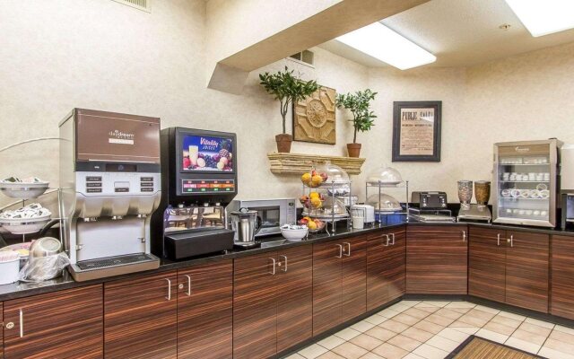 Revel Hotel Des Moines Urbandale, Tapestry Collection by Hilton