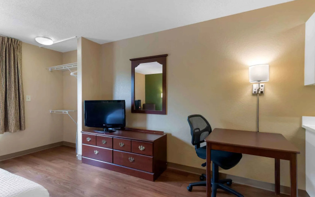 Extended Stay America Suites Atlanta Perimeter Crestline