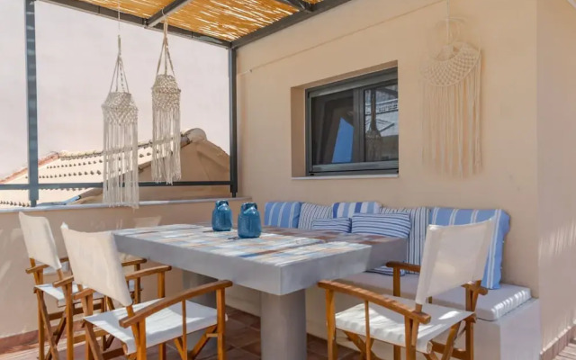 Elegant City Apartment - 250m From Solomos Square