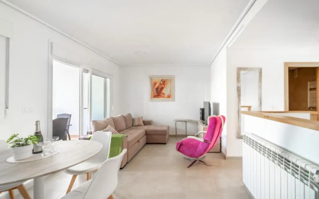 Bright Two Bedroom Apartment - RA721LT