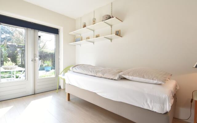Cozy Holiday Home in Flushing near Sea