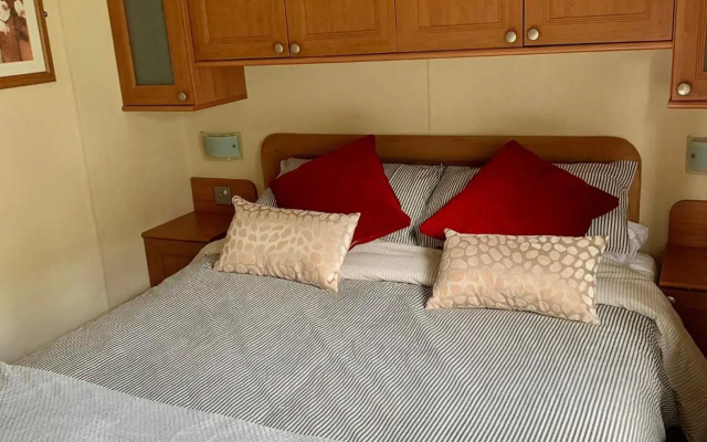 Static Caravan 2 Bedrooms - Sleeps 4