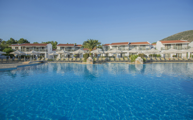 Golden Coast Hotel & Bungalows - All Inclusive